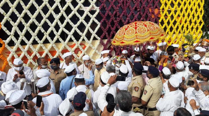 पंढरपूर वारी : सर्वोच्च न्यायालयाने याचिका फेटाळली -राज्य सरकारला दिलासा