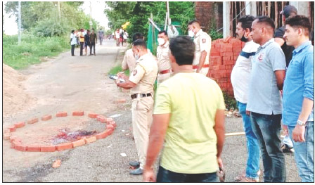 भांडणात मध्यस्ती करण्यास गेलेल्या इसमाचा खून