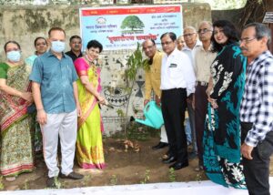 भारत विकास परिषदेने धरमपेठ महाविद्यालयांत केले वृक्षारोपणाचे दोन कार्यक्रम