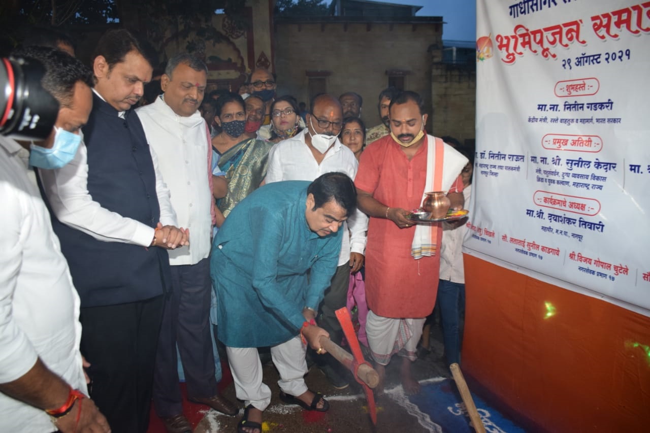 वॉटर स्पोर्टस्‌, फ्लोटिंग रेस्टॉरंट, बोटींगची नागपूरकरांना भेट द्या : नितीन  गडकरी