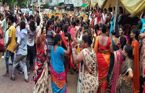 २३५ दिवसांचा ठिय्या व न्यायालयीन लढाईनंतर  अखेर आंदोलकांना मिळाला दिलासा