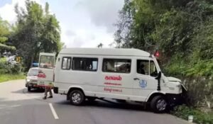 हेलीकॉप्टर दुर्घटनेतील मृतांचे पार्थिव घेऊन जाणाऱ्या अँम्ब्युलन्सचा अपघात, सुदैवाने जीवितहानी नाही