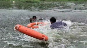 अकोल्यातील आपत्कालीन बचाव व शोध पथकाने जिवाची बाजी लावून दिले बुडणाऱ्या भावंडांना जीवदान